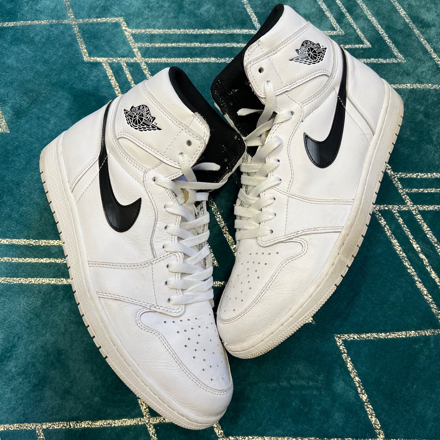 JORDAN 1 HIGH YIN YANG WHITE UK12 *PRE-LOVED*