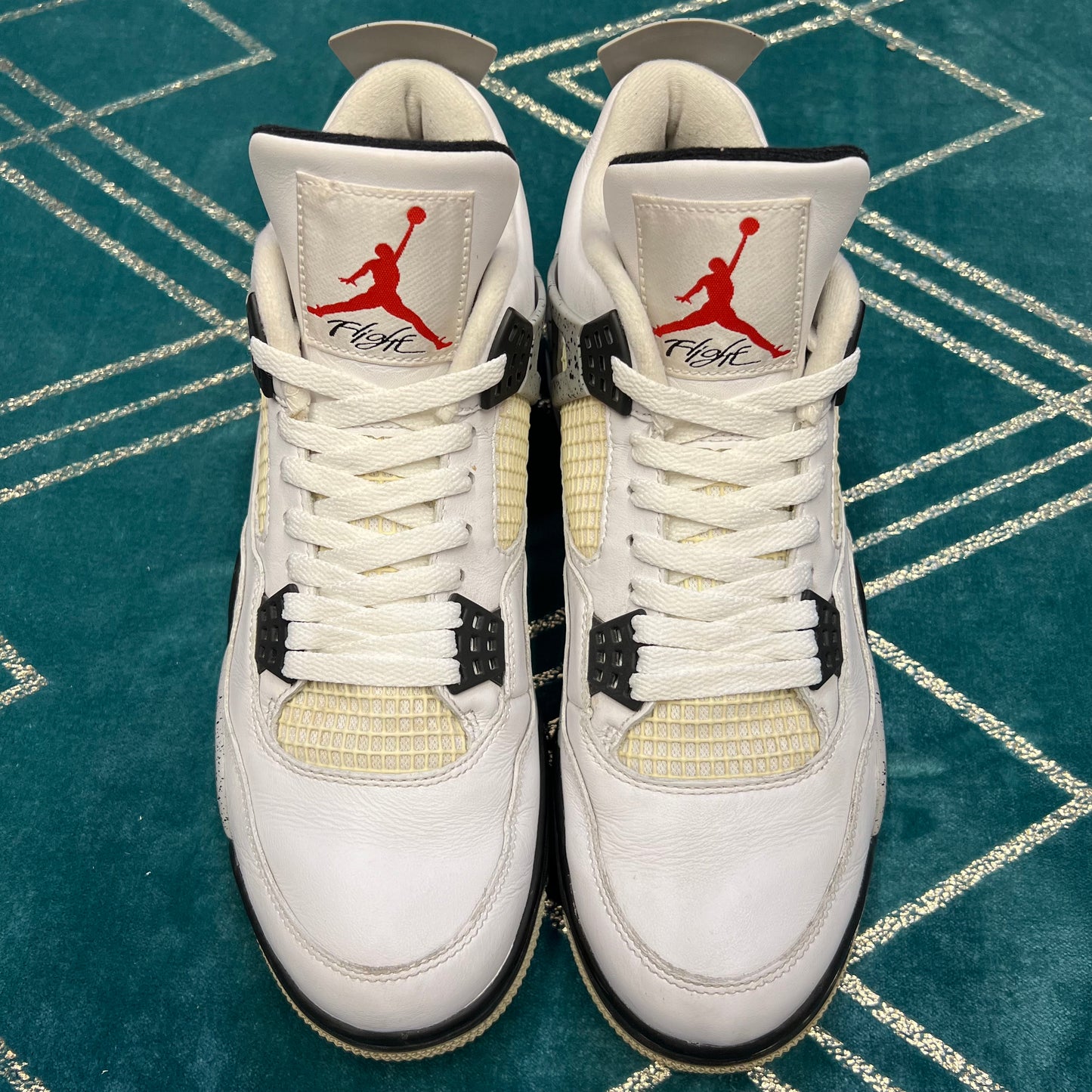 JORDAN 4 WHITE CEMENT 2016 UK10 *PRE-LOVED*