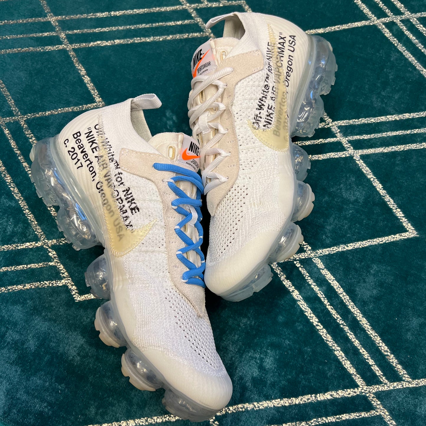 AIR VAPORMAX OFF-WHITE WHITE UK10 *PRE-LOVED*