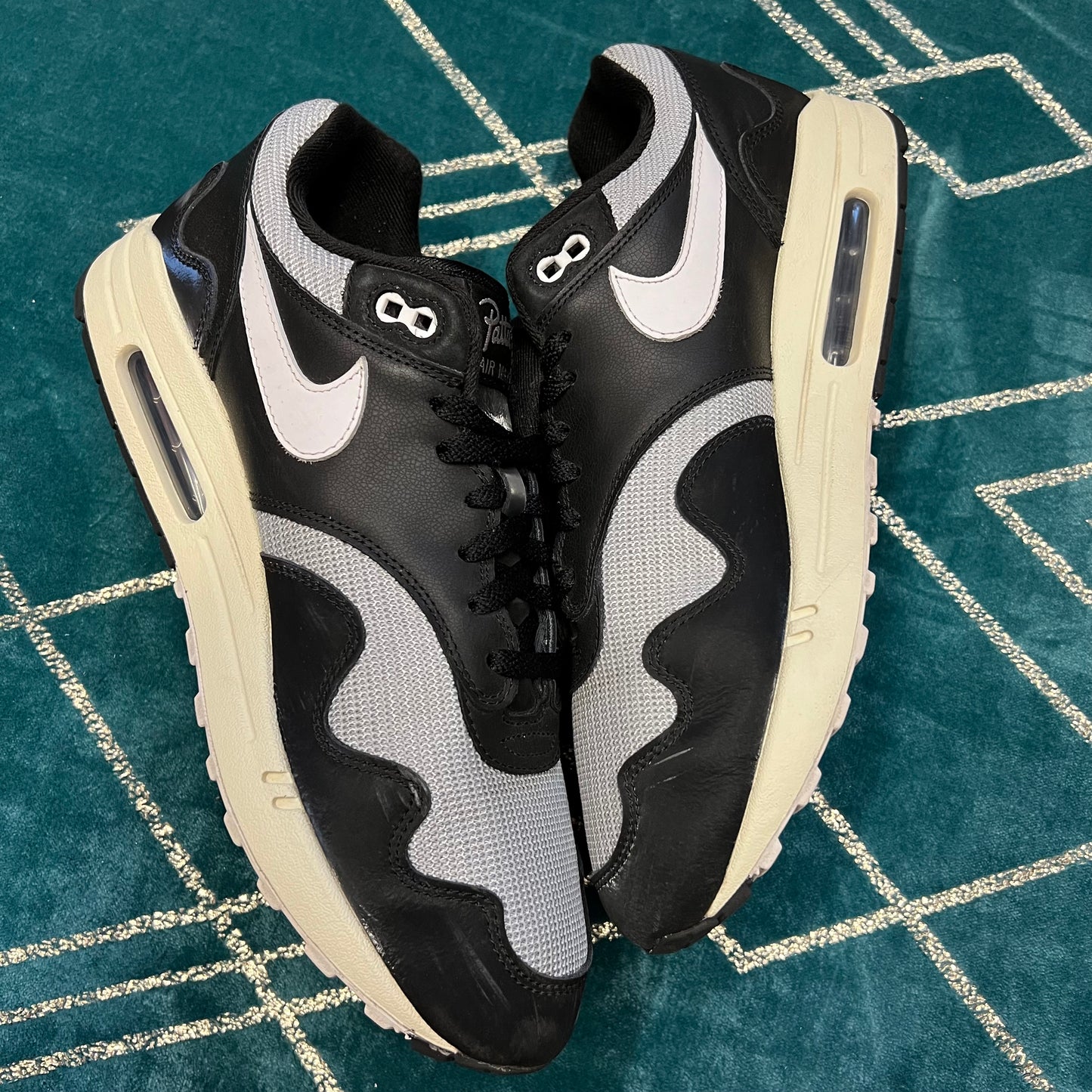 AIR MAX 1 PATTA BLACK UK11.5 *PRE-LOVED*