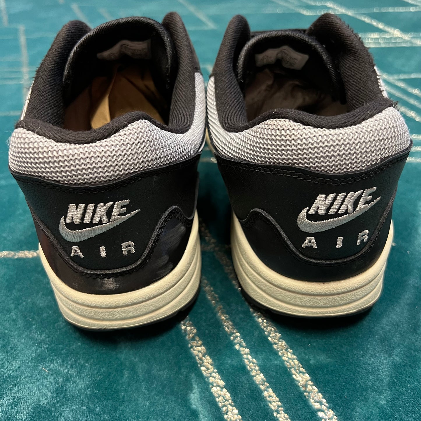 AIR MAX 1 PATTA BLACK UK11.5 *PRE-LOVED*