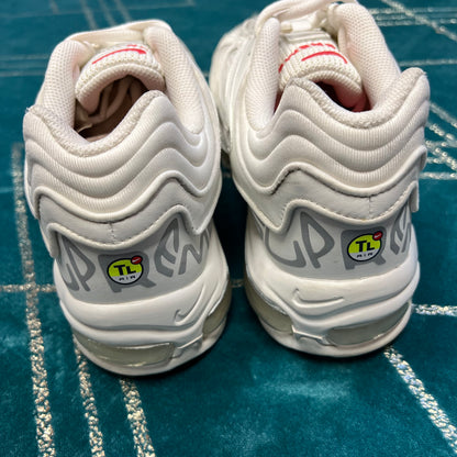 AIR MAX 98 TL SUPREME WHITE UK9 *PRE-LOVED*