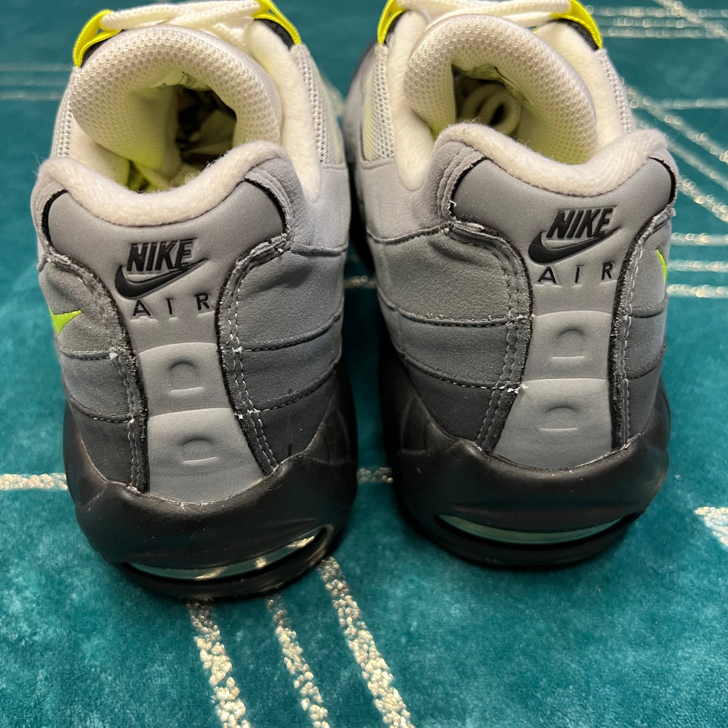 AIR MAX 95 OG NEON 2020 UK8.5 *PRE-LOVED*