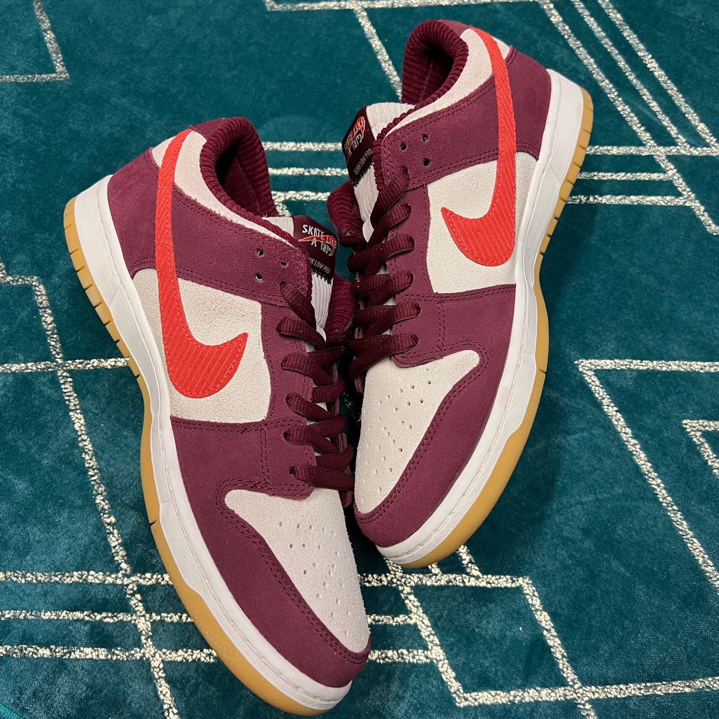 DUNK LOW SB SKATE LIKE A GIRL UK10 *PRE-LOVED*