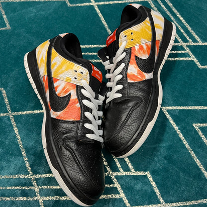 DUNK LOW SB RAYGUN BLACK UK10 *PRE-LOVED*