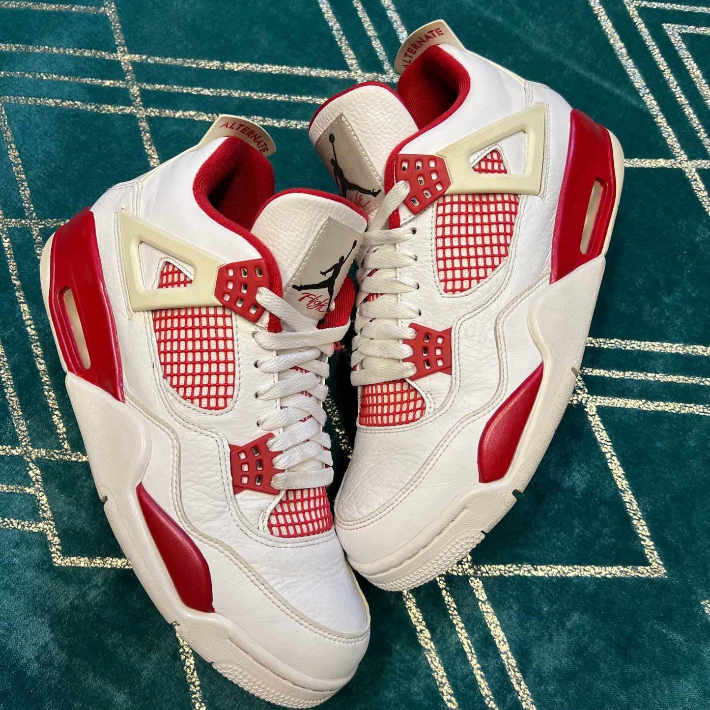 JORDAN 4 ALTERNATE 89 UK9 *PRE-LOVED*