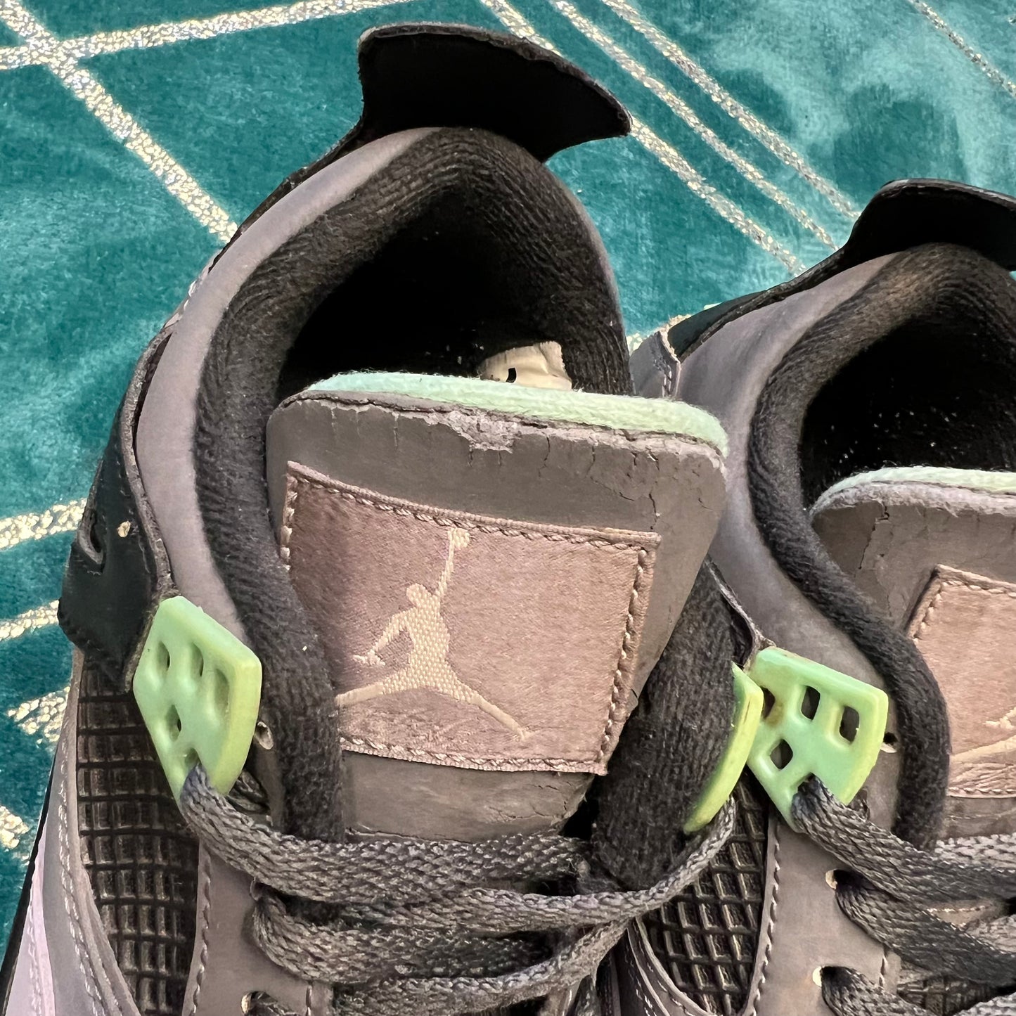 JORDAN 4 GREEN GLOW (GS) UK5 *PRE-LOVED*