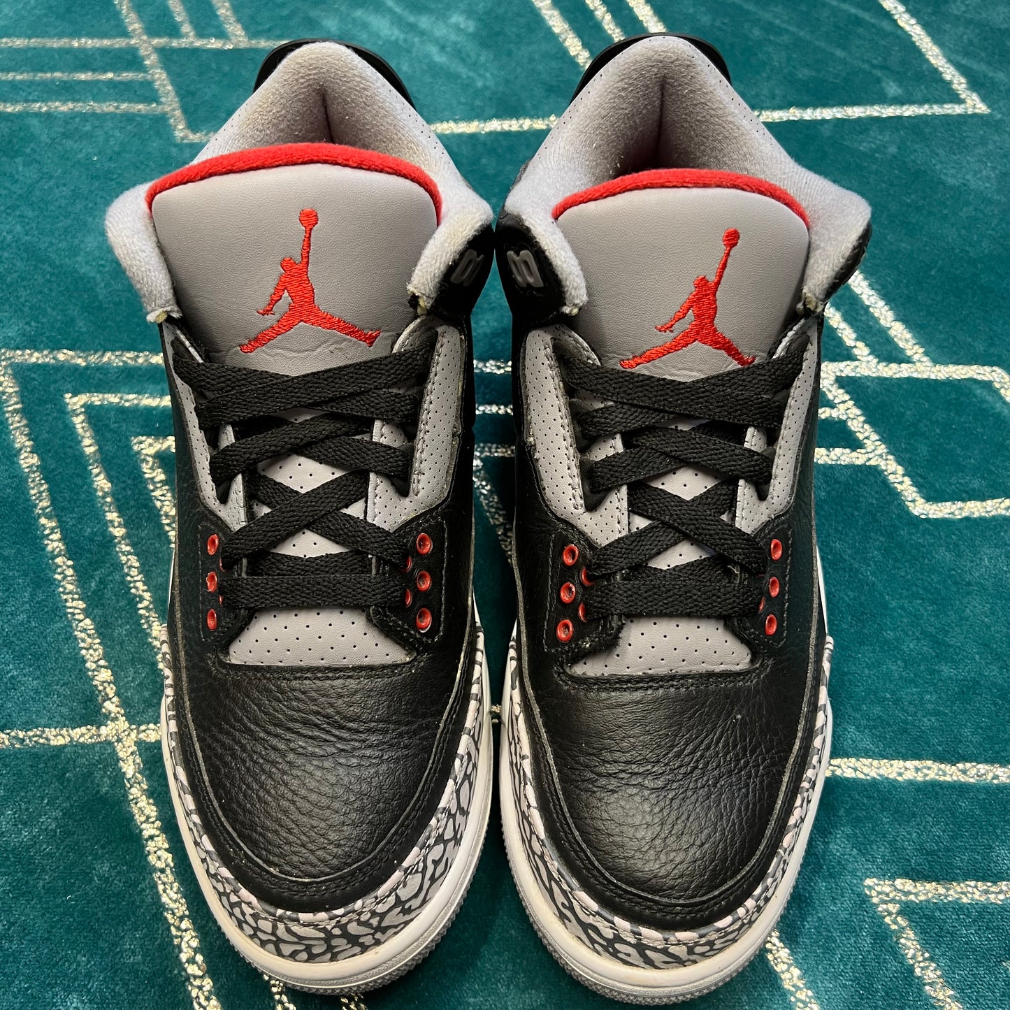 JORDAN 3 BLACK CEMENT 2018 UK6.5 *PRE-LOVED*