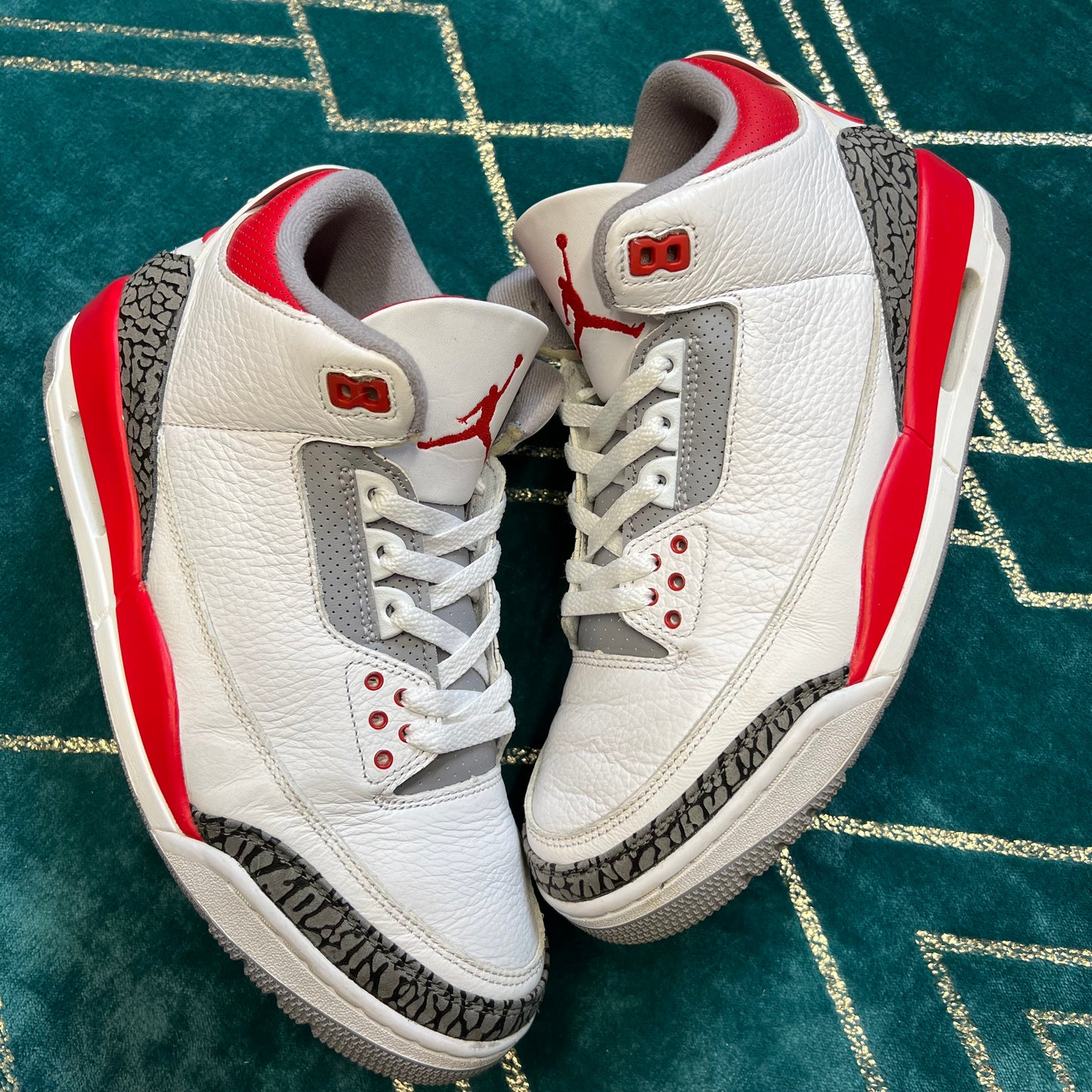 JORDAN 3 FIRE RED 2020 UK9 *PRE-LOVED*