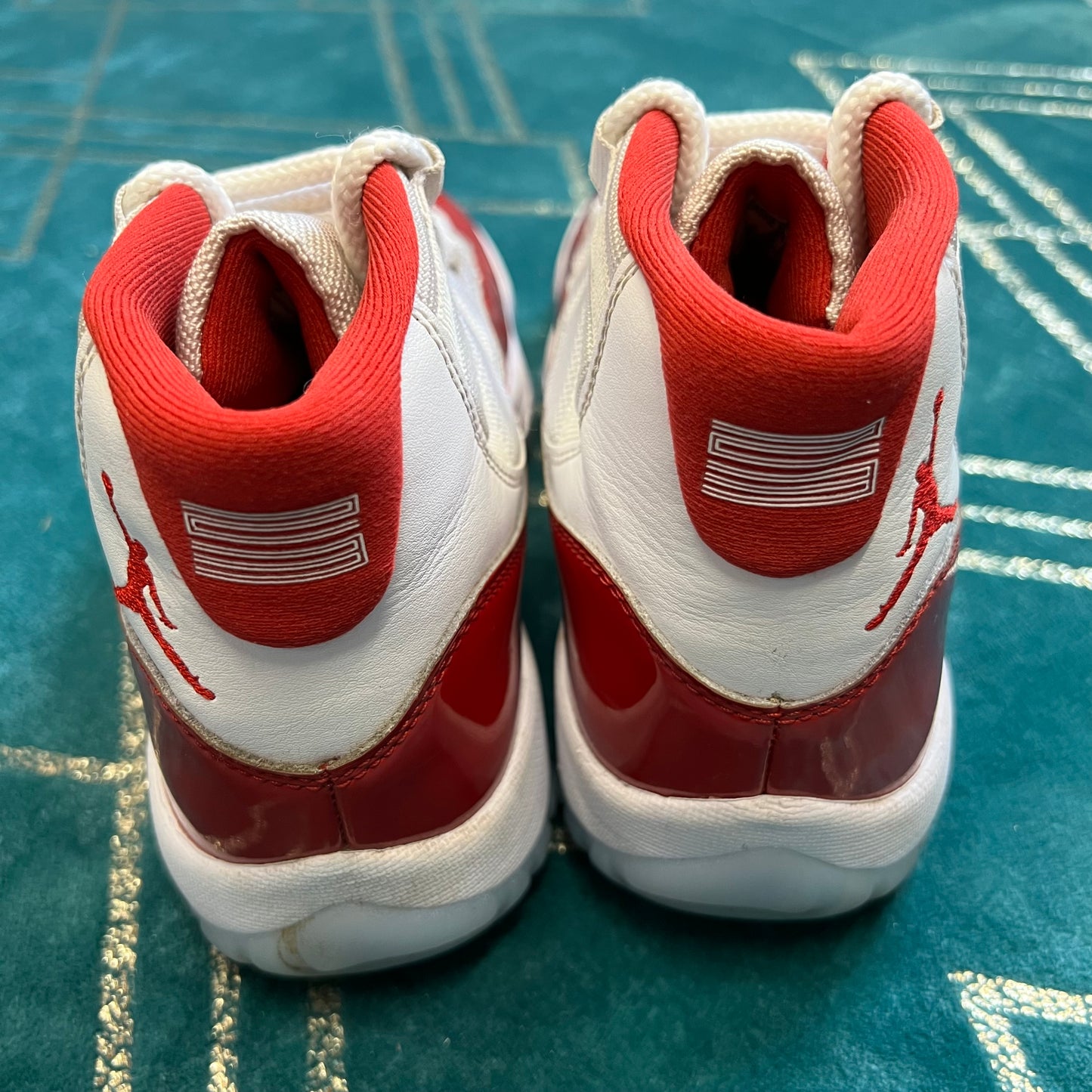 JORDAN 11 CHERRY UK4 *PRE-LOVED*