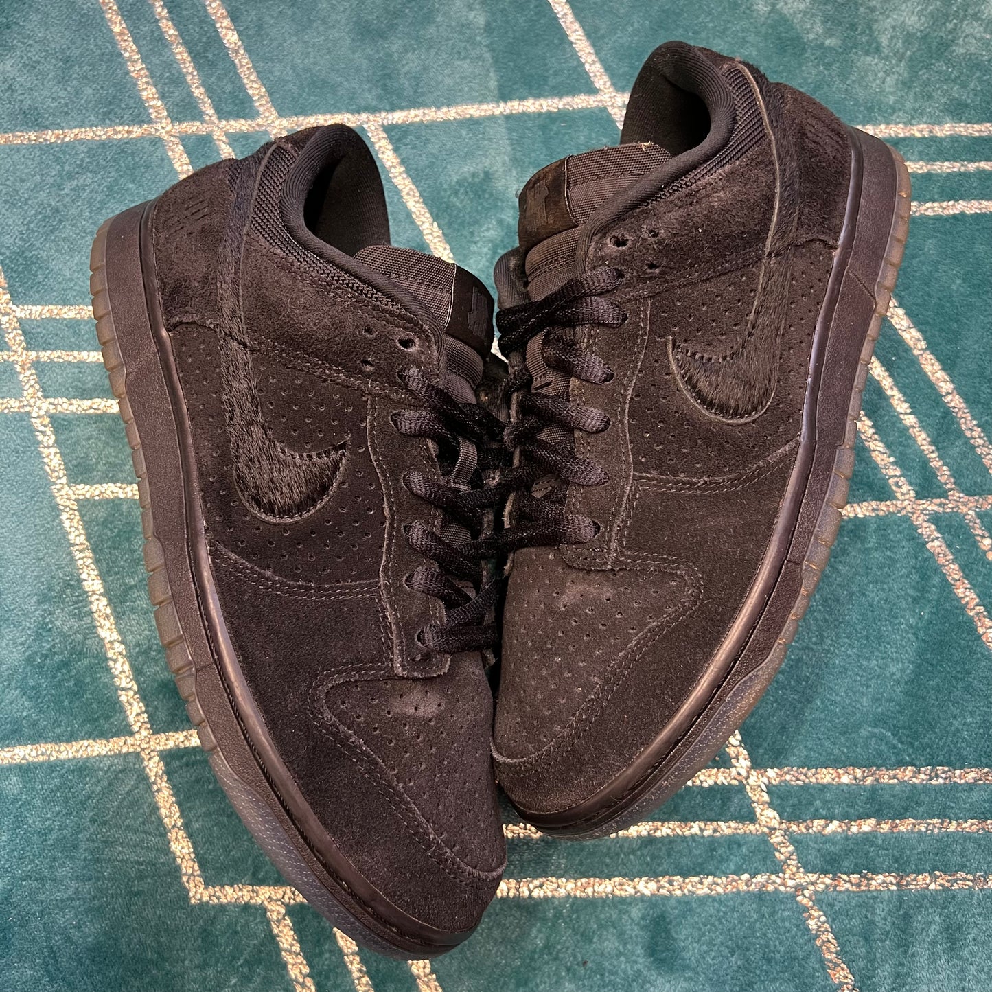 DUNK LOW UNDEFEATED BLACK UK7.5 *PRE-LOVED*