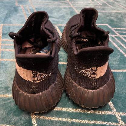 YEEZY BOOST 350 V2 OREO UK5 *PRE-LOVED*