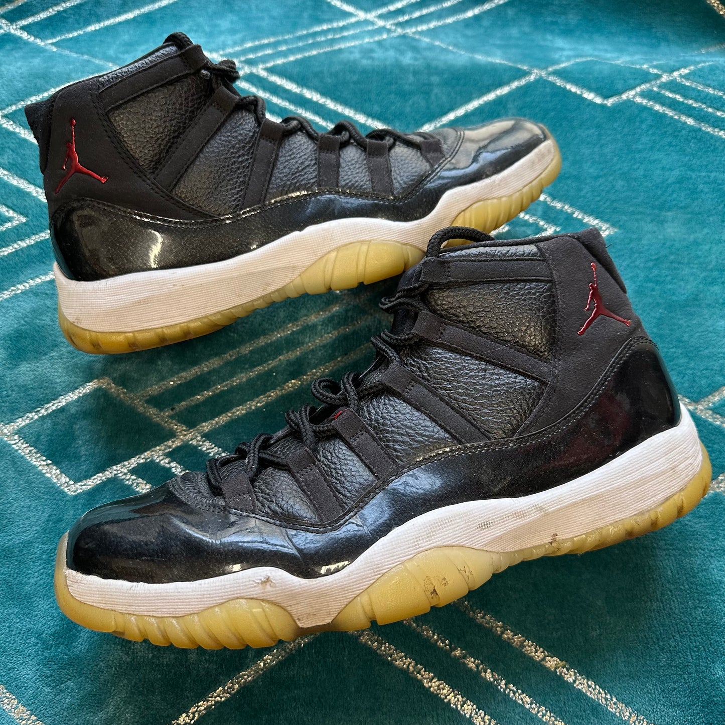 JORDAN 11 72-10 UK10.5 *PRE-LOVED*