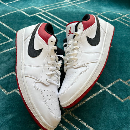 JORDAN 1 LOW GYM RED UK12 *PRE-LOVED*