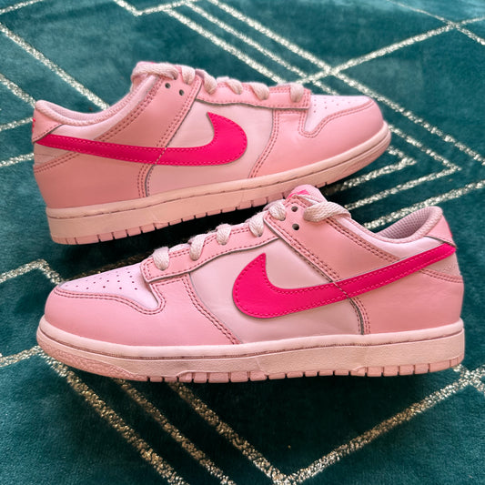 DUNK LOW TRIPLE PINK UK2.5 (PS) *PRE-LOVED*