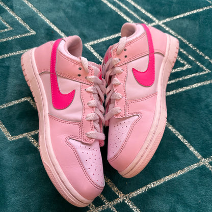 DUNK LOW TRIPLE PINK UK2.5 (PS) *PRE-LOVED*