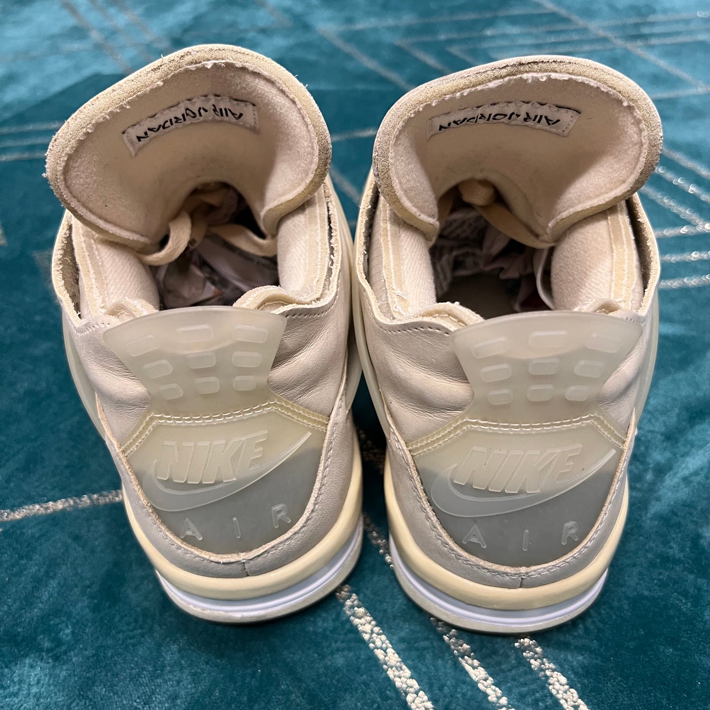 JORDAN 4 OFF-WHITE SAIL UK7.5 *PRE-LOVED*