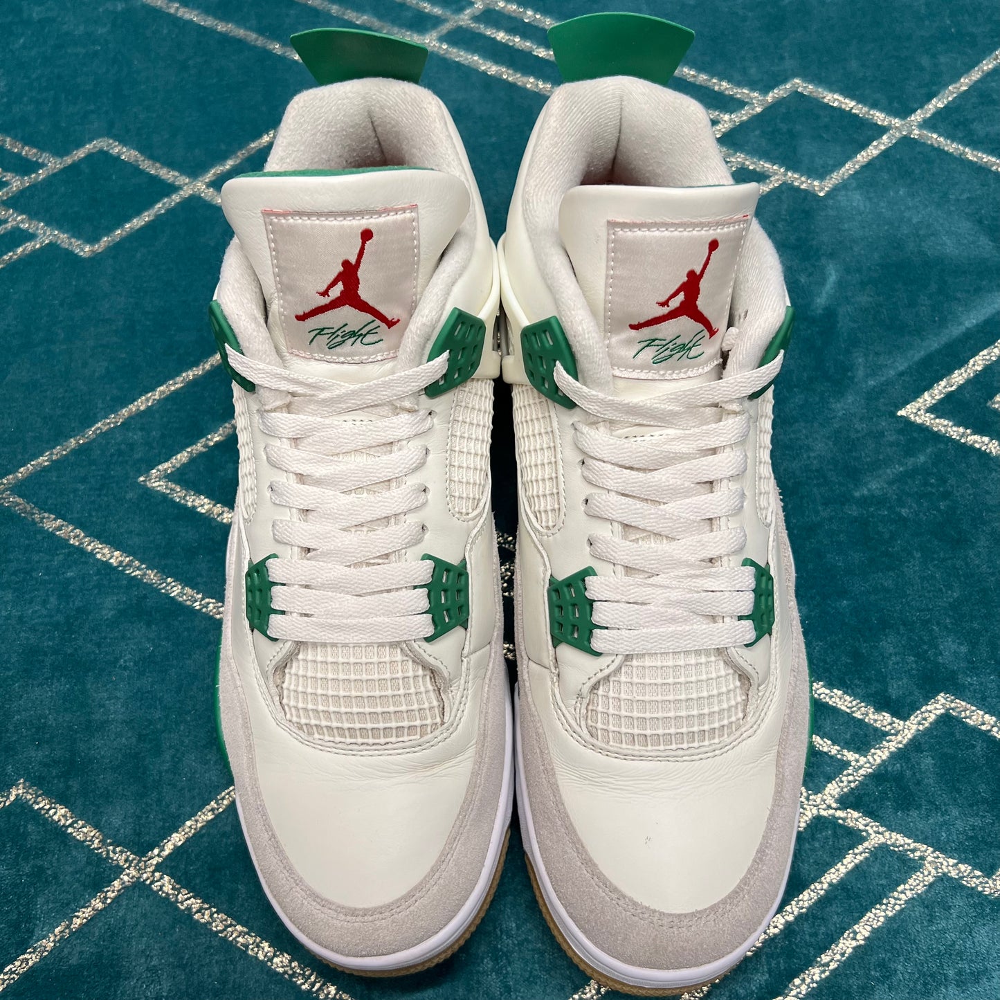 JORDAN 4 SB PINE GREEN UK11 *PRE-LOVED*