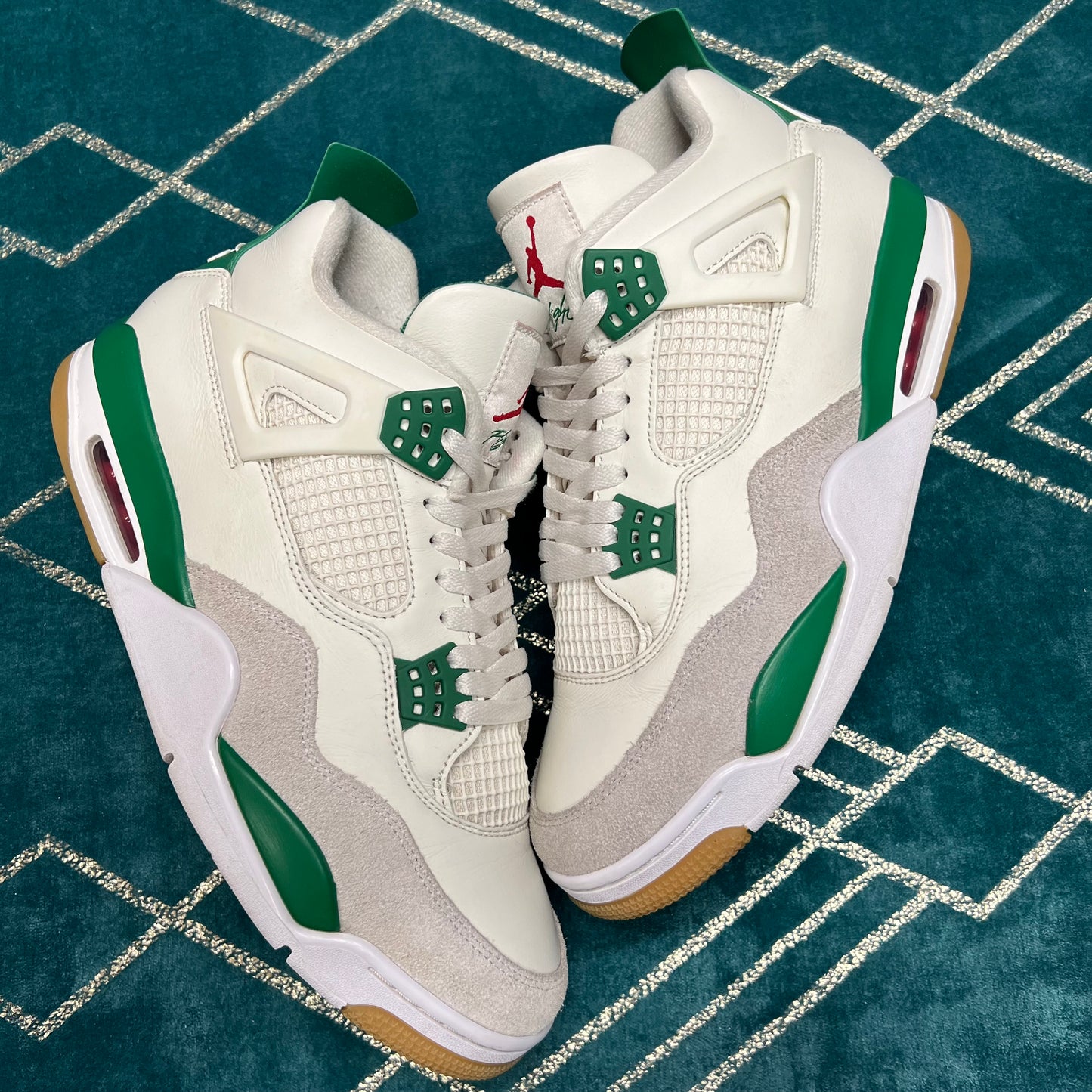 JORDAN 4 SB PINE GREEN UK11 *PRE-LOVED*