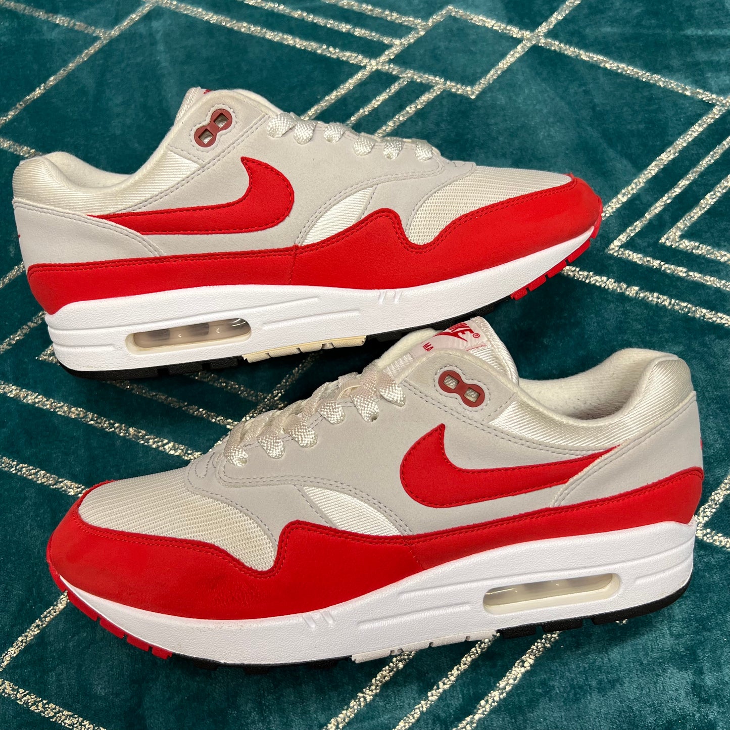 AIR MAX 1 ANNIVERSARY RED 2017 UK9 *PRE-LOVED*