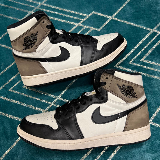 JORDAN 1 HIGH MOCHA UK8 *PRE-LOVED*