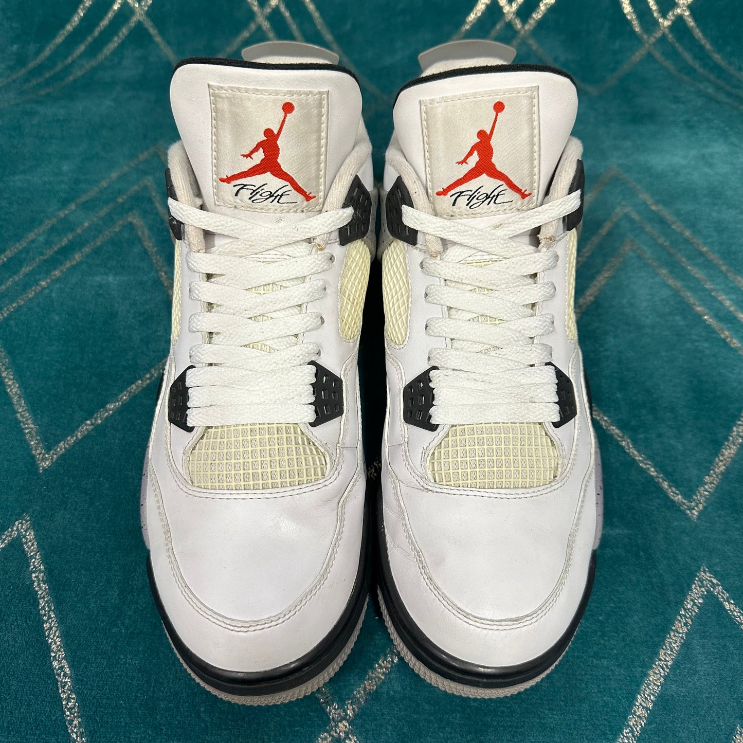 JORDAN 4 WHITE CEMENT 2012 UK9.5 *PRE-LOVED*