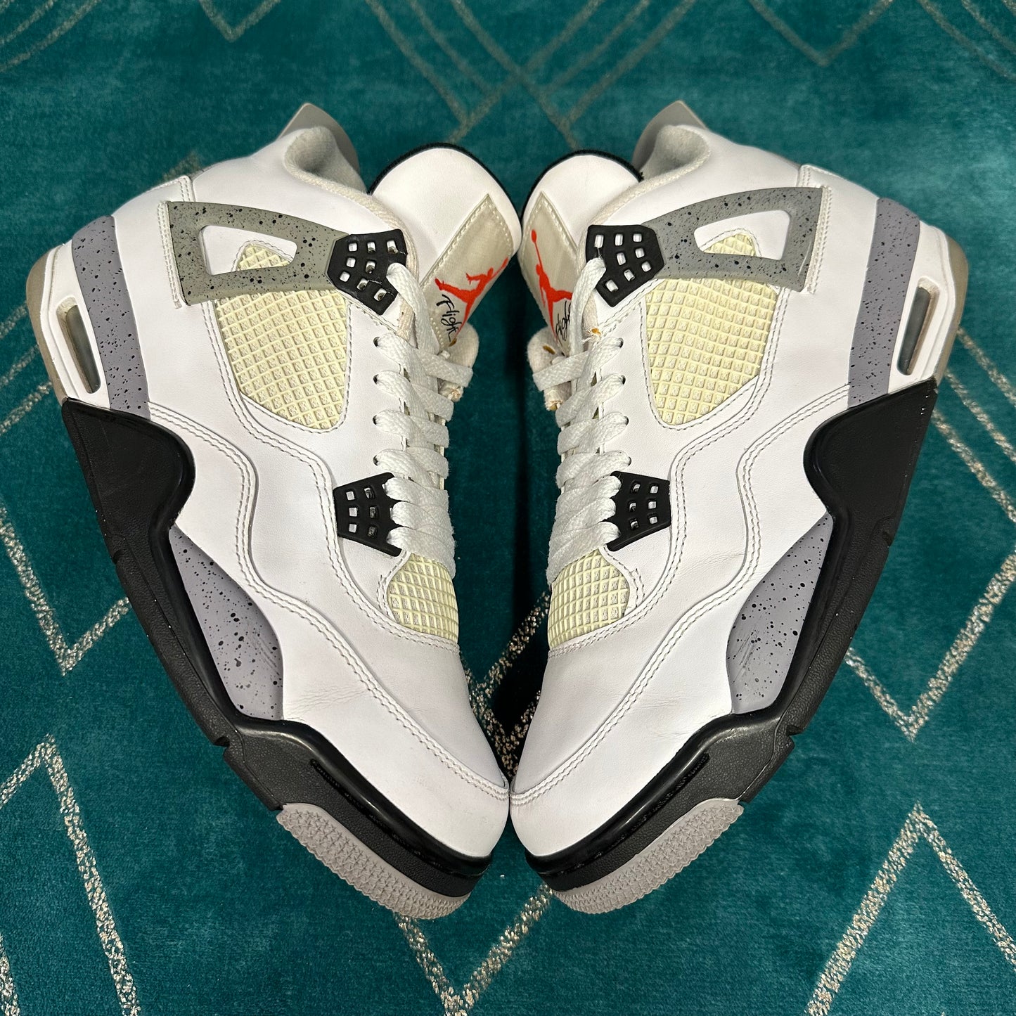 JORDAN 4 WHITE CEMENT 2012 UK9.5 *PRE-LOVED*