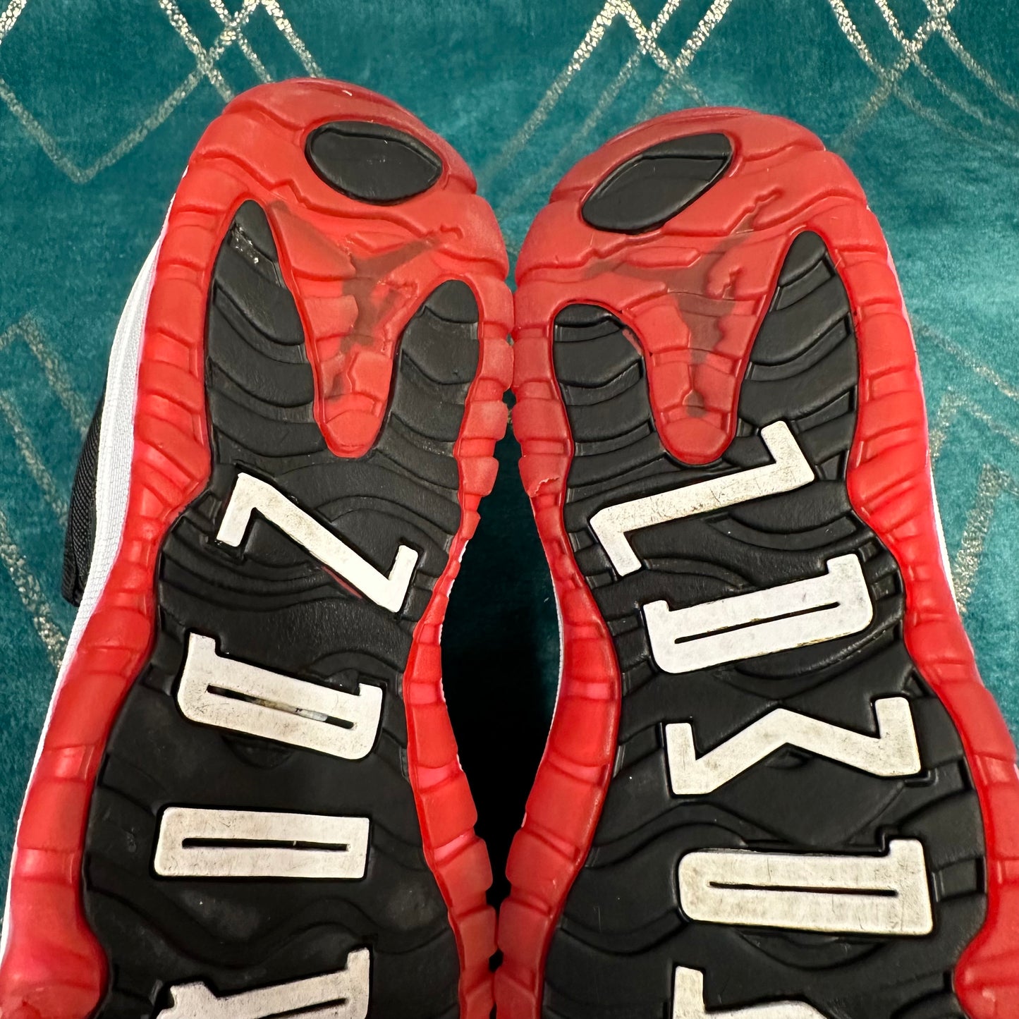 JORDAN 11 BRED 2019 (PS) UK2.5 *PRE-LOVED*