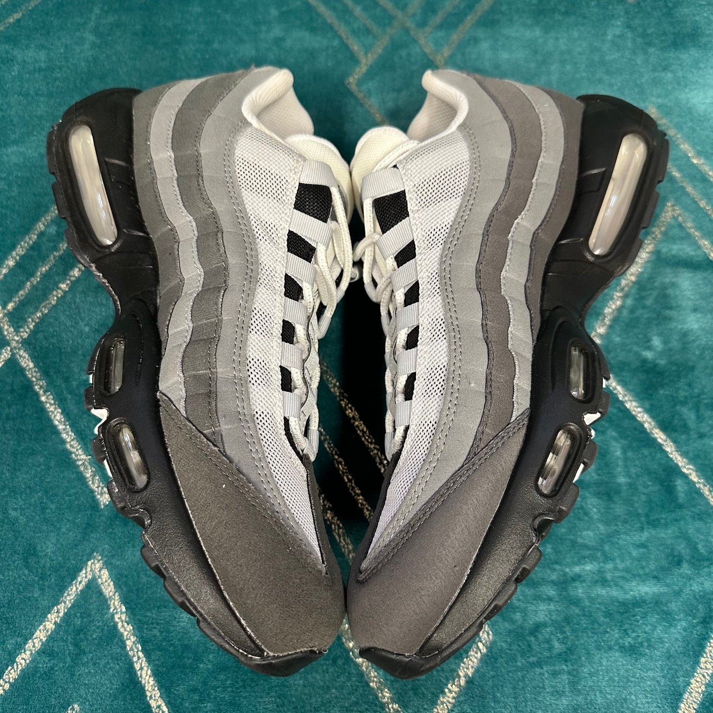 AIR MAX 95 JEWEL GREY UK11 *PRE-LOVED*