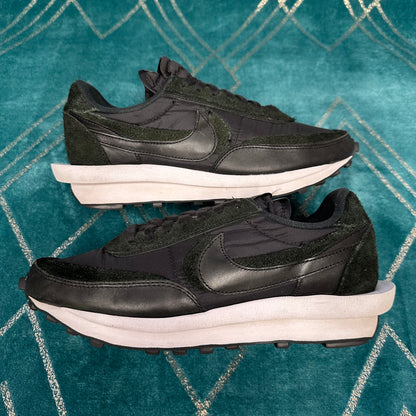 NIKE SACAI WAFFLE NLYON BLACK UK8.5 *PRE-LOVED*