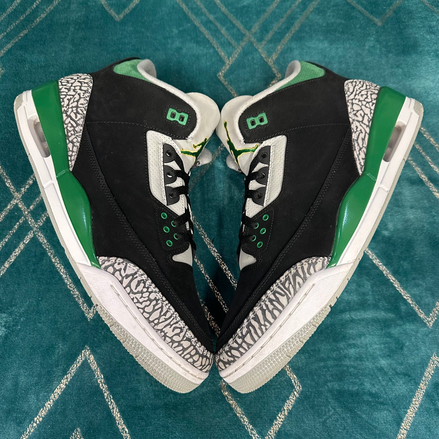 JORDAN 3 PINE GREEN UK12 *PRE-LOVED*