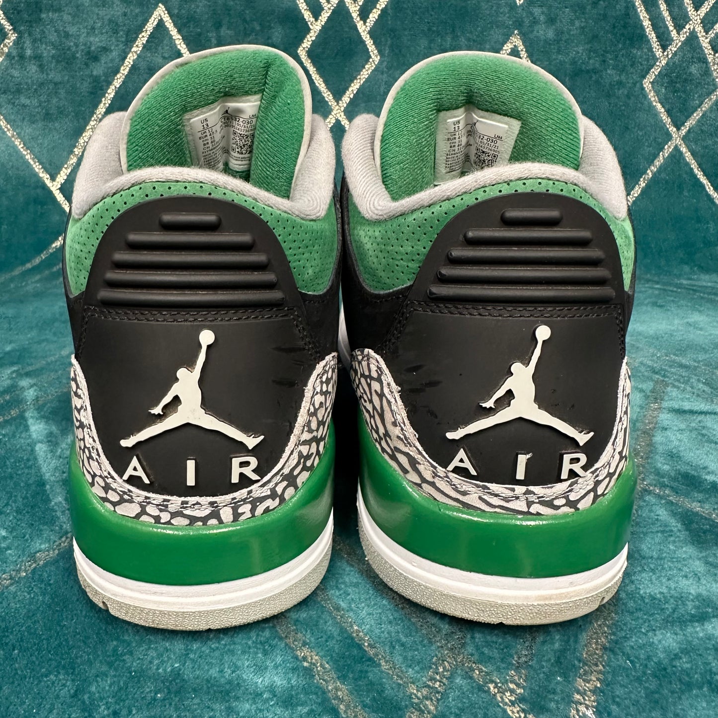 JORDAN 3 PINE GREEN UK12 *PRE-LOVED*