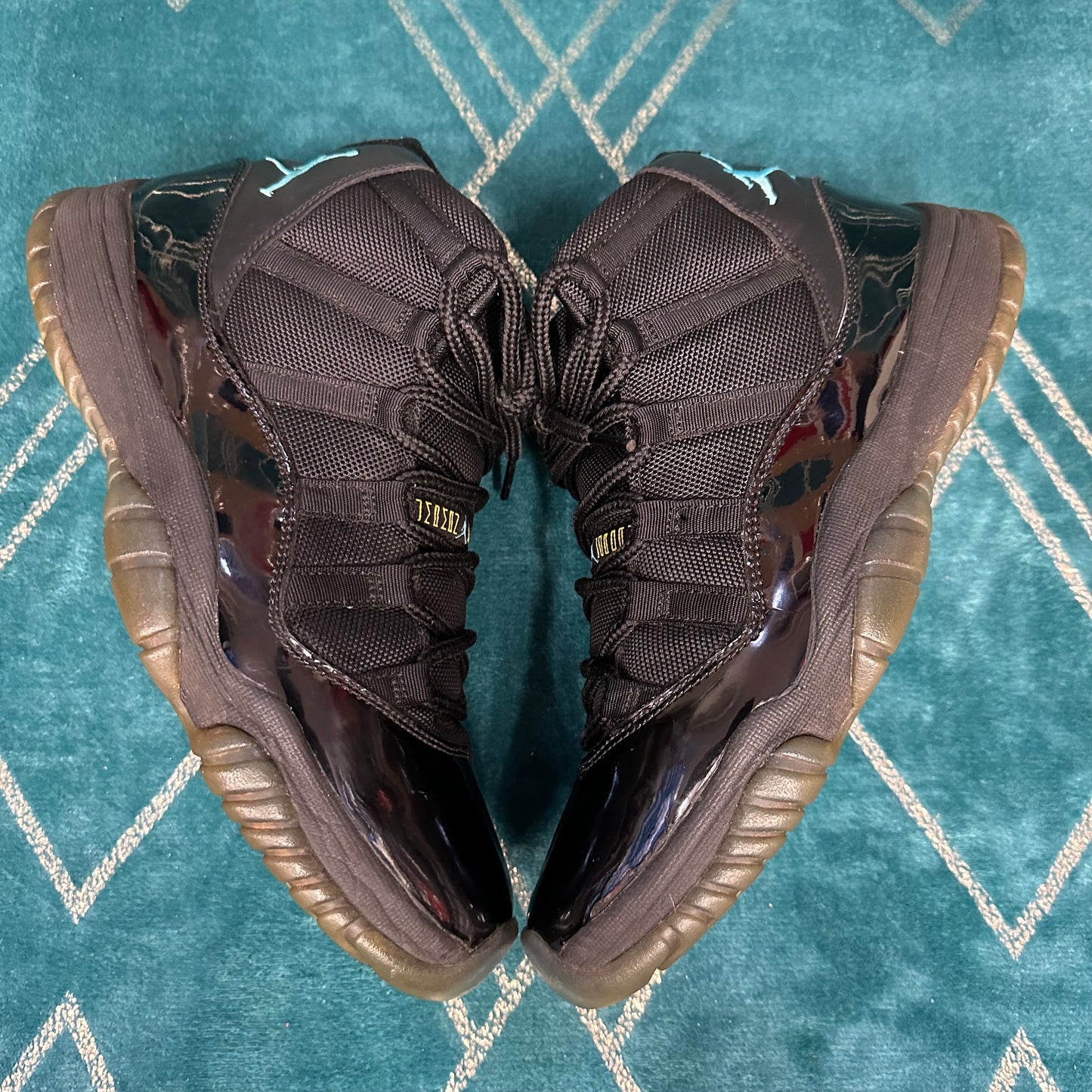 JORDAN 11 GAMMA UK8.5 *PRE-LOVED*