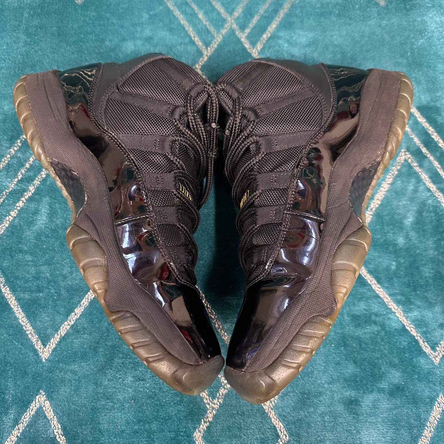 JORDAN 11 GAMMA UK8.5 *PRE-LOVED*