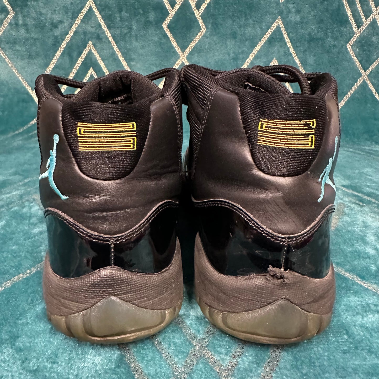 JORDAN 11 GAMMA UK8.5 *PRE-LOVED*