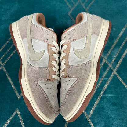 DUNK LOW MEDIUM CURRY UK7.5 *PRE-LOVED*