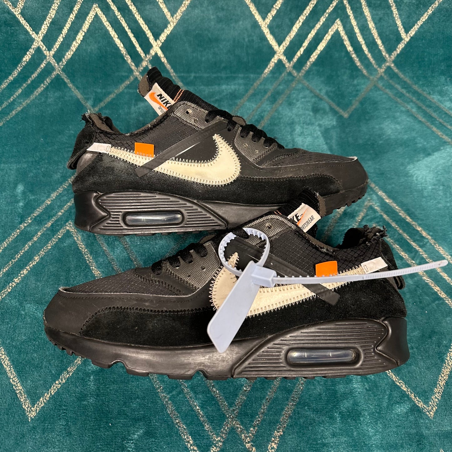 AIR MAX 90 OFF-WHITE BLACK UK8.5 *PRE-LOVED*