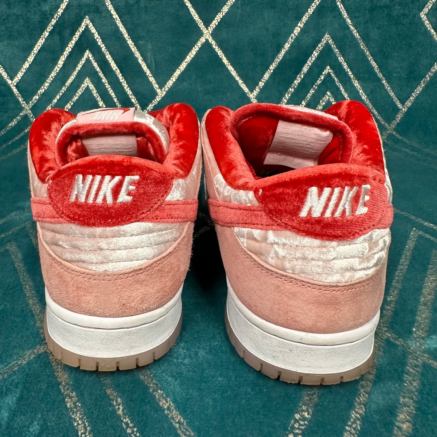 DUNK LOW SB STRANGELOVE UK9 *PRE-LOVED*