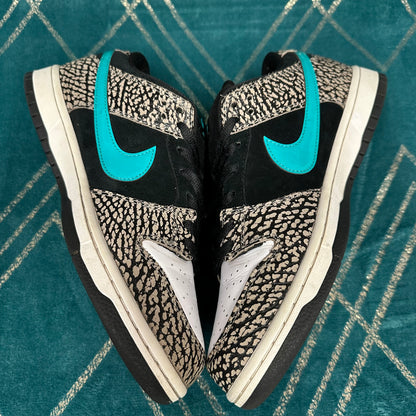 DUNK LOW SB ATMOS ELEPHANT UK9.5 *PRE-LOVED*