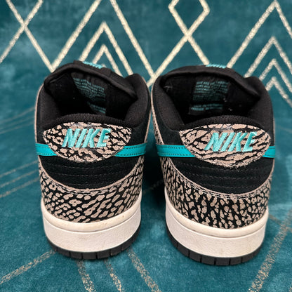 DUNK LOW SB ATMOS ELEPHANT UK9.5 *PRE-LOVED*