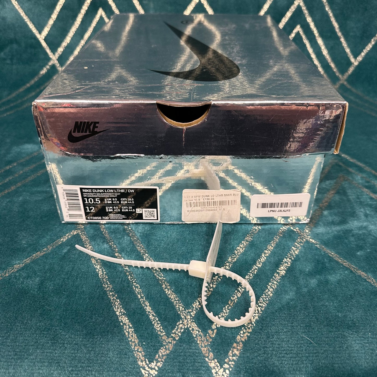 DUNK LOW OFF-WHITE MICHIGAN UK9.5 *PRE-LOVED*