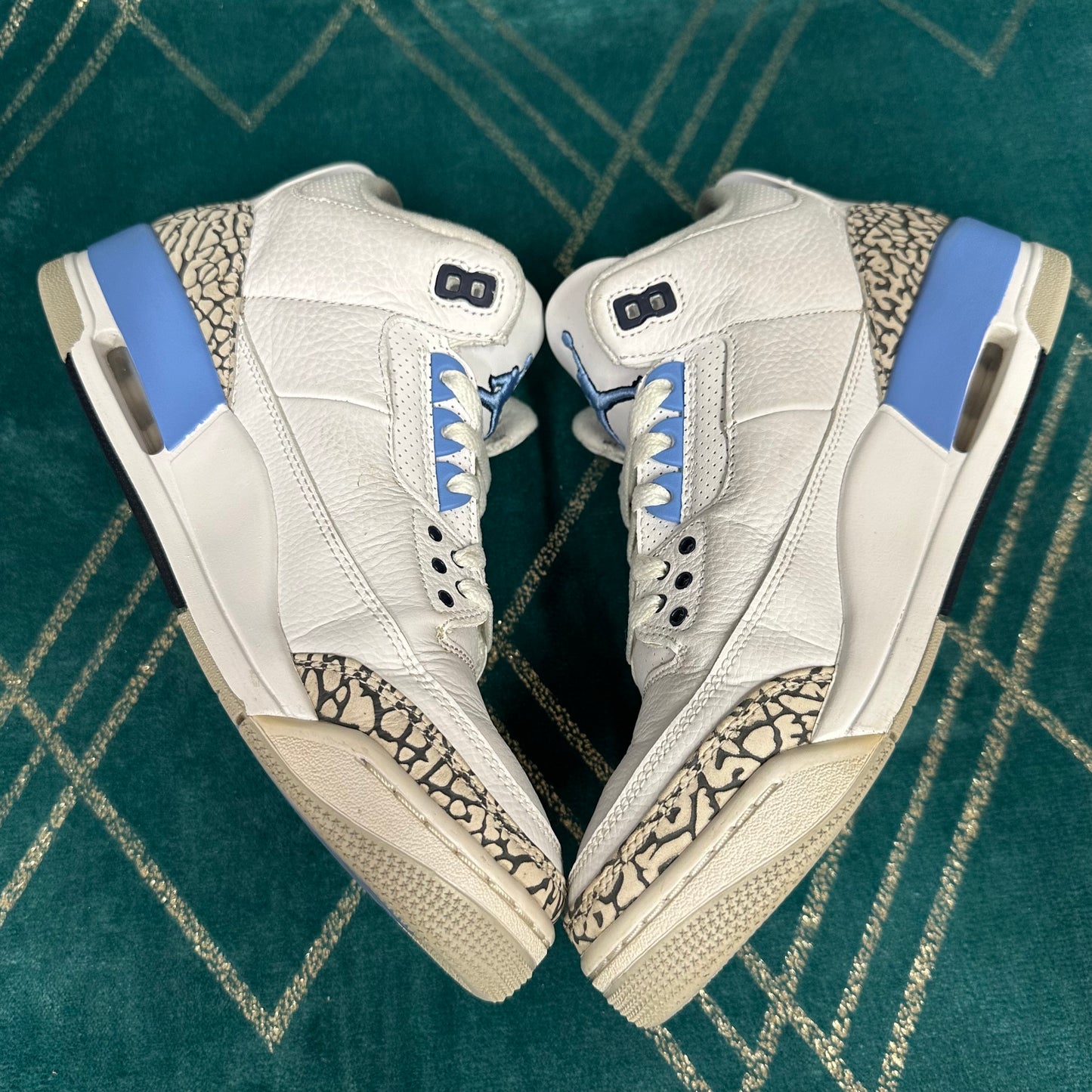 JORDAN 3 UNC UK8 *PRE-LOVED*