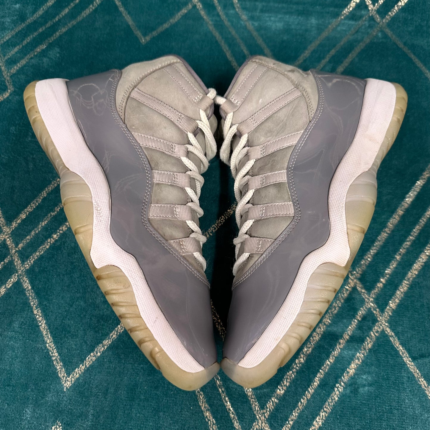 JORDAN 11 COOL GREY 2021 UK9 *PRE-LOVED*