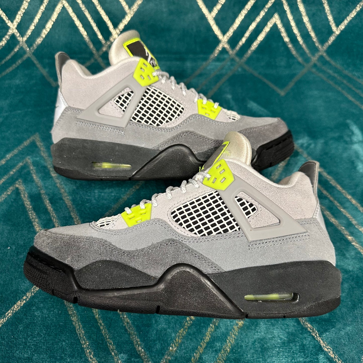 JORDAN 4 NEON 95 (GS) UK5 *PRE-LOVED*