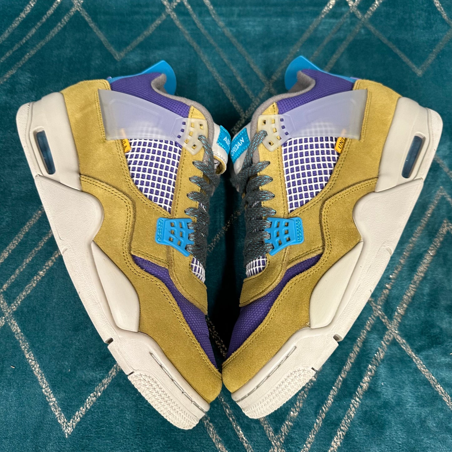 JORDAN 4 UNION LA DESERT MOSS UK9 *PRE-LOVED*