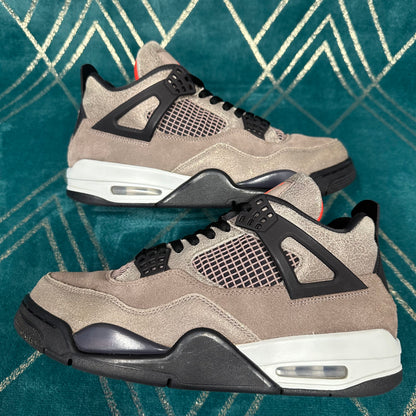 JORDAN 4 TAUPE HAZE UK9 *PRE-LOVED*