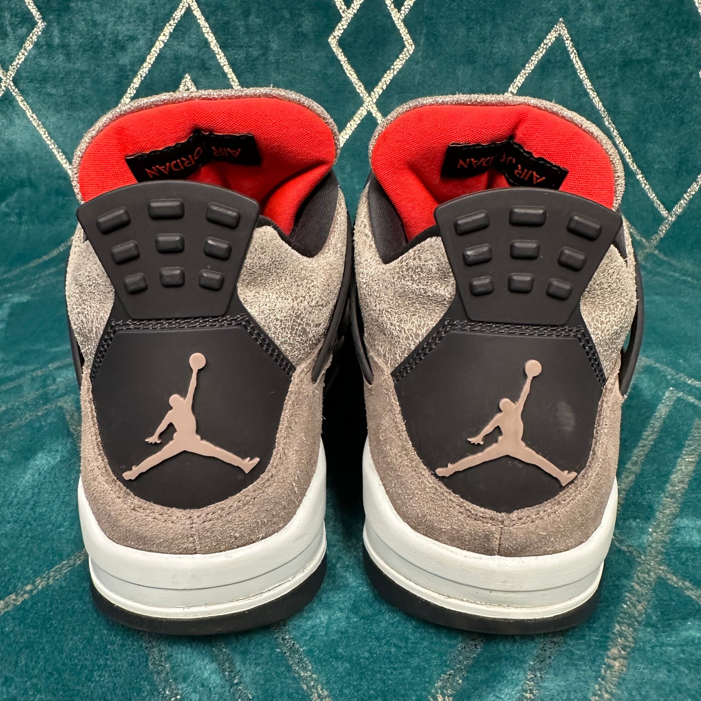 JORDAN 4 TAUPE HAZE UK9 *PRE-LOVED*