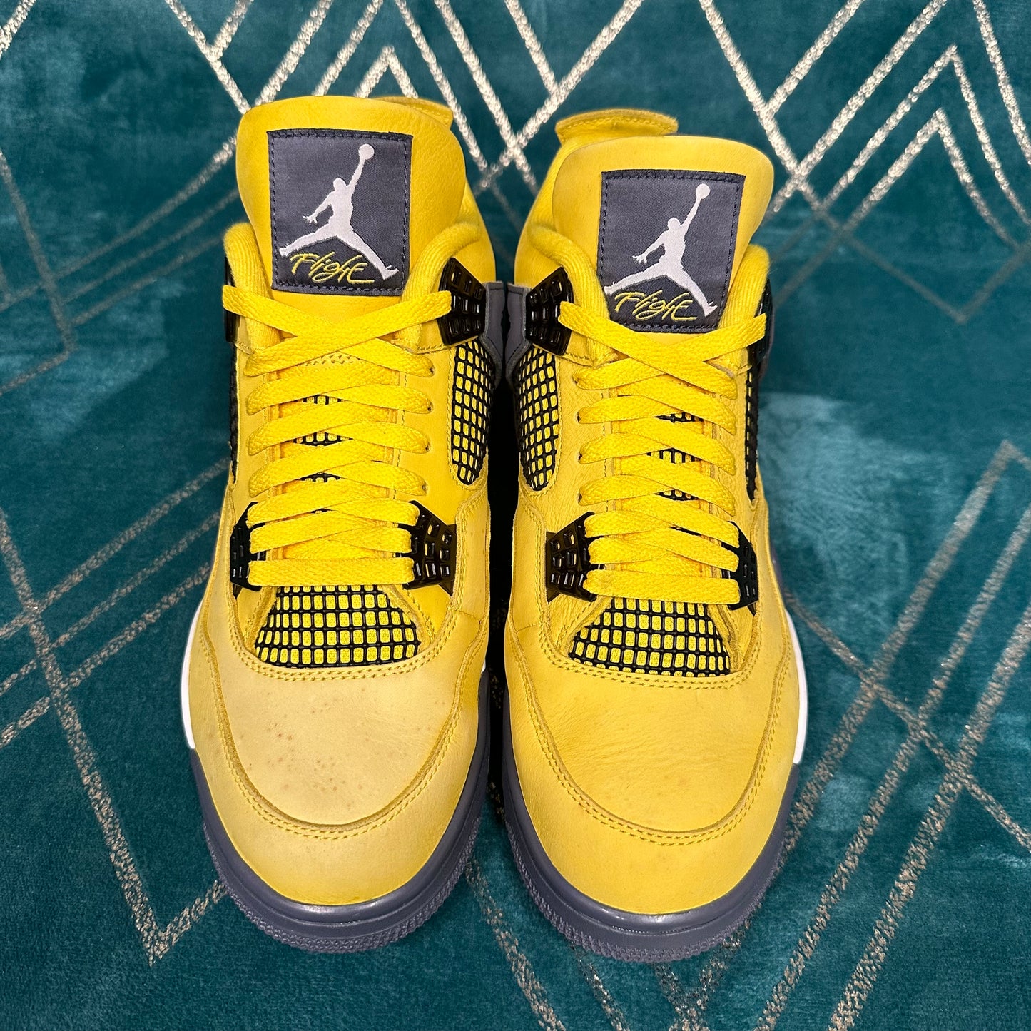 JORDAN 4 LIGHTNING 2021 UK9 *PRE-LOVED*