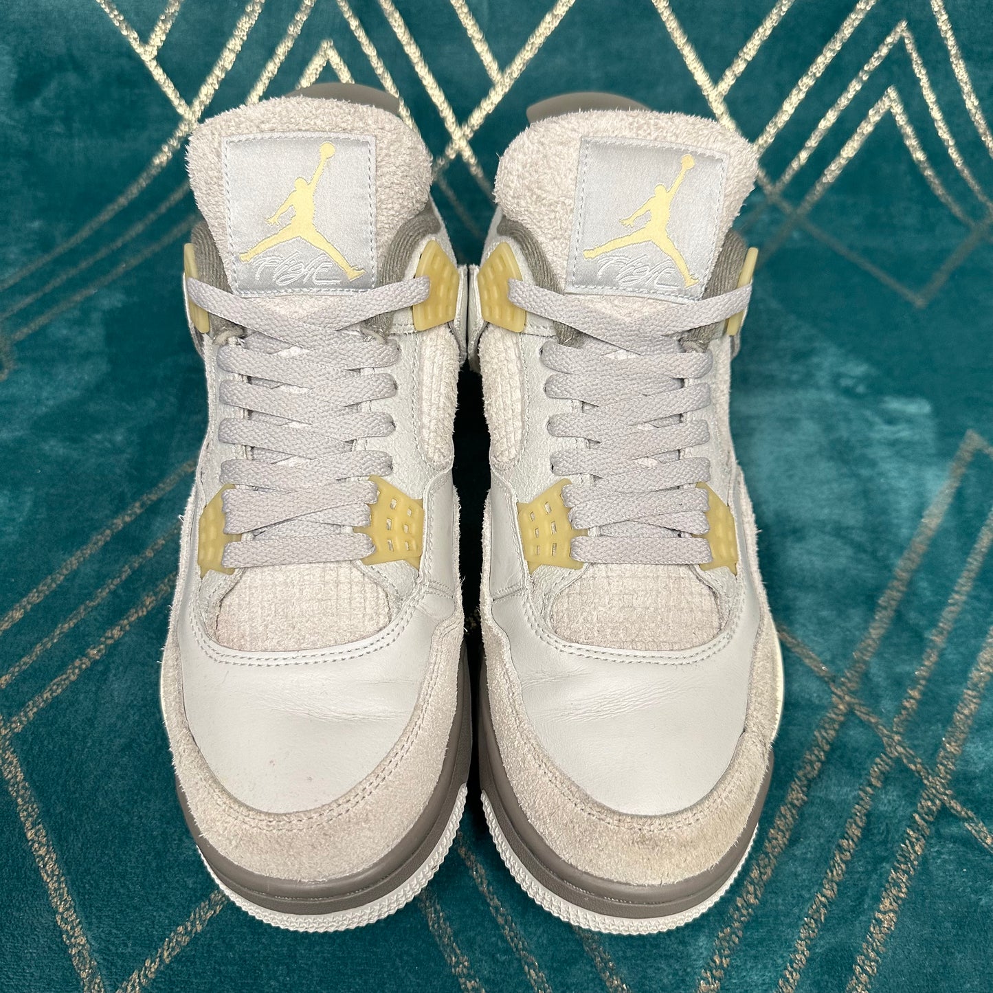 JORDAN 4 PHOTON DUST UK8 *PRE-LOVED*