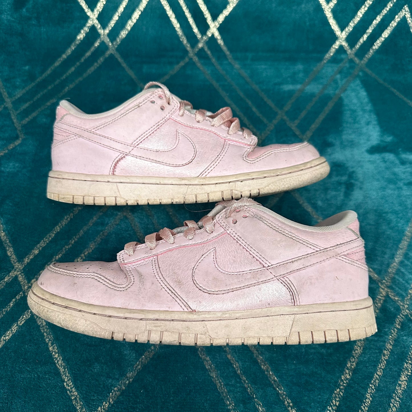 DUNK LOW PINK PRISM (GS) UK4.5 *PRE-LOVED*